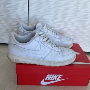 Air Force 1 sneakers